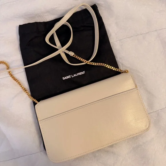 YSL CASSANDRE PHONE HOLDER IN SMOOTH LEATHER - Picture 6 of 9